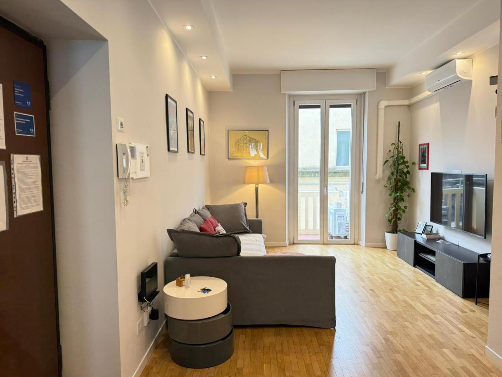 Comoluxhouse- Intero appartamento Esterno foto